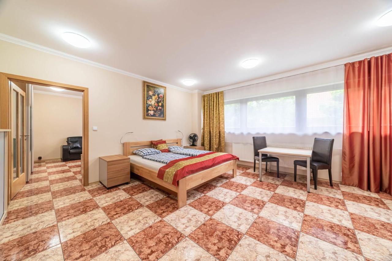Apartman Blizko Centra Prahy Прага Екстер'єр фото