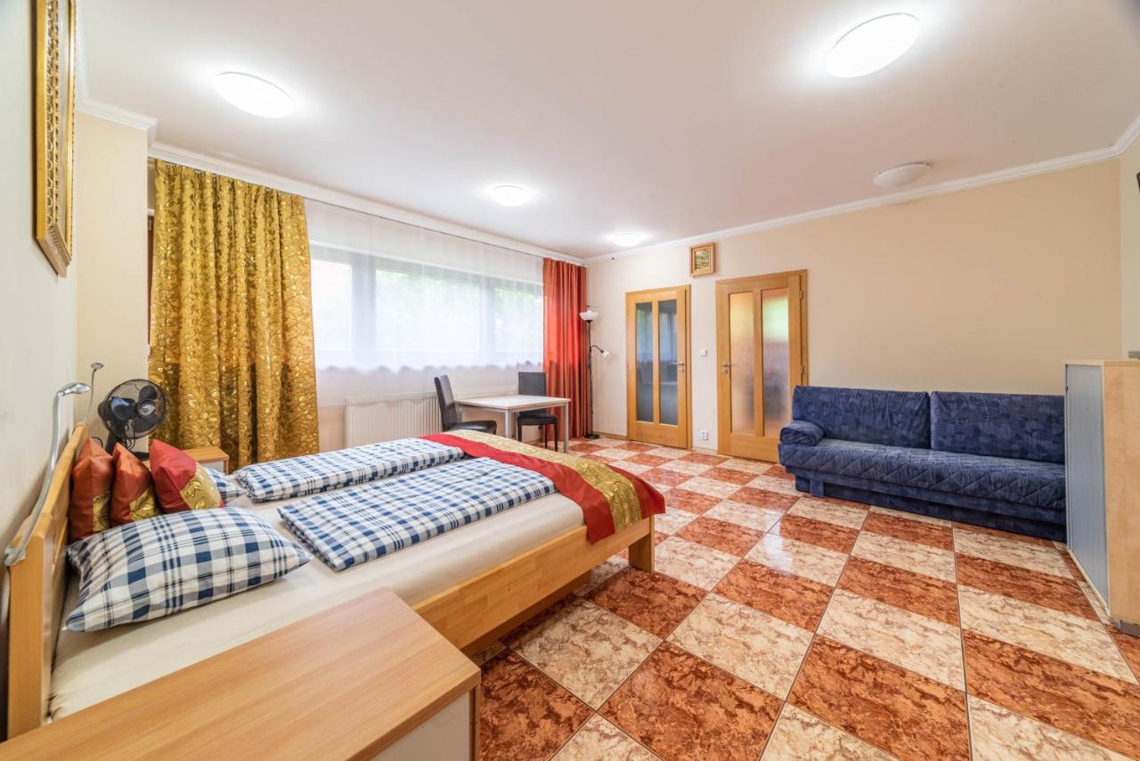 Apartman Blizko Centra Prahy Прага Екстер'єр фото