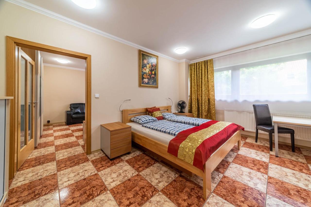 Apartman Blizko Centra Prahy Прага Екстер'єр фото
