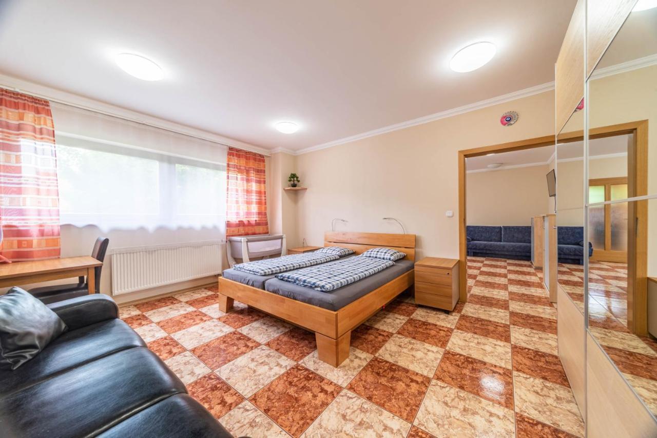 Apartman Blizko Centra Prahy Прага Екстер'єр фото